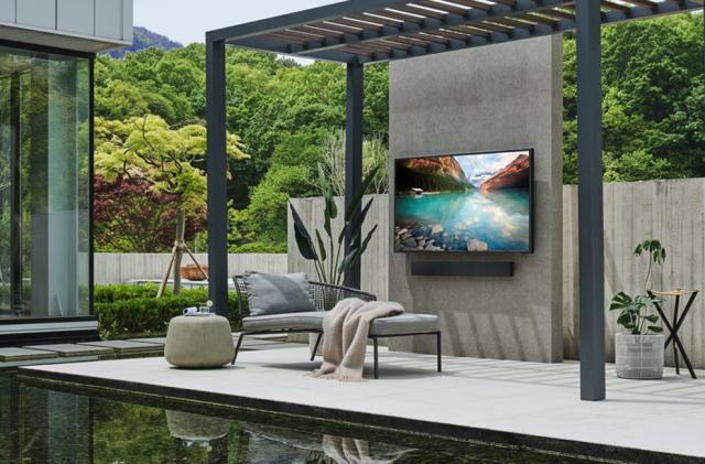 Samsung 85-inch Terrace outdoor TV
